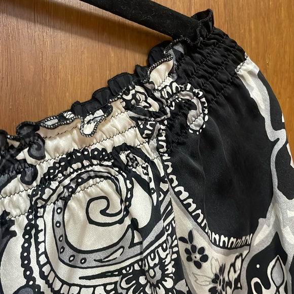 Beautiful blouse - Picture 5 of 5